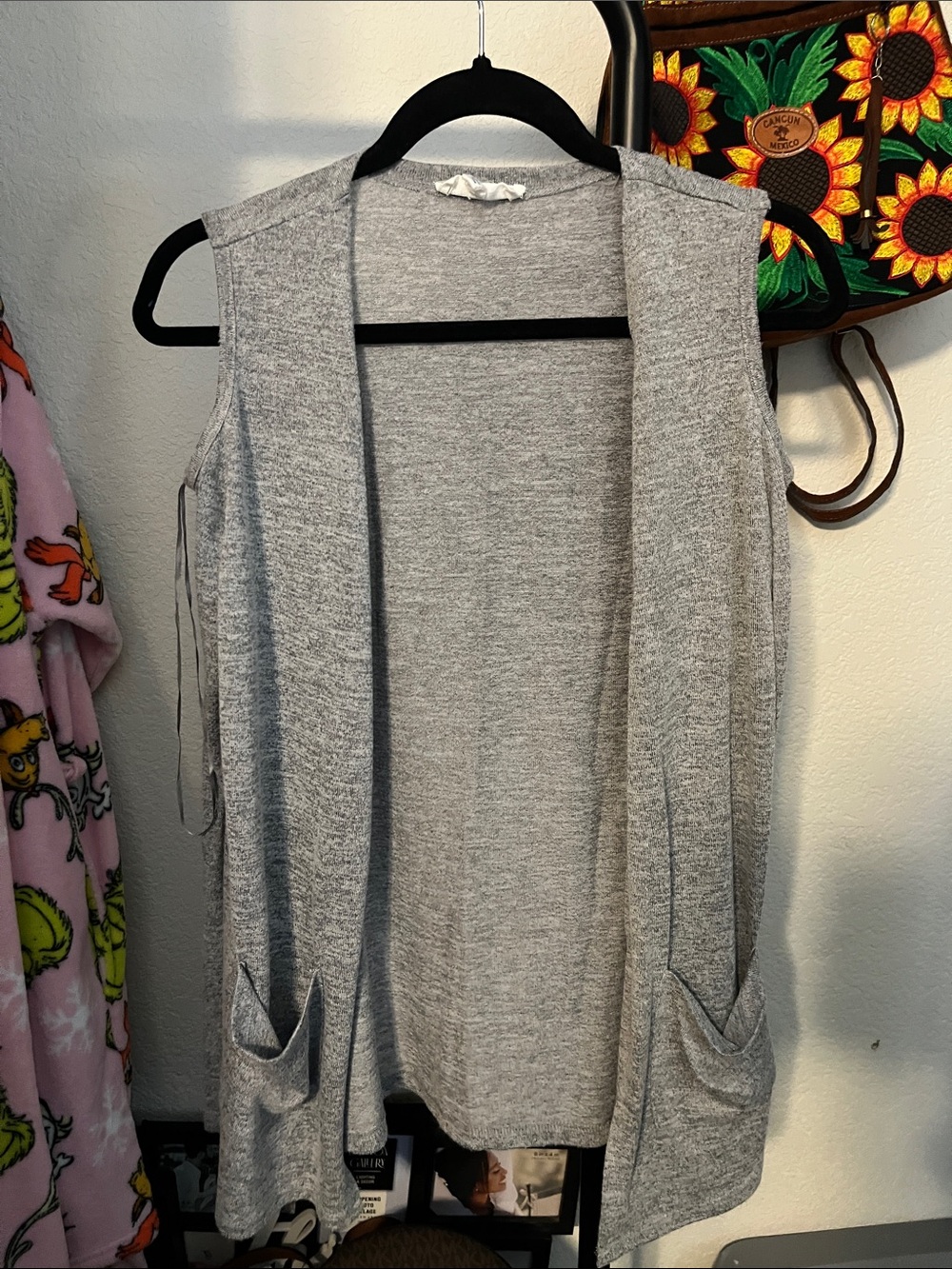 Women’s Lightweight Open-Front Sleeveless Cardigan Vest - Gray